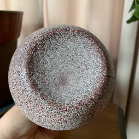 Red and white bud vase - Picture 2 of 2